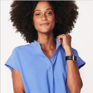 NWT FIGS scrub top
